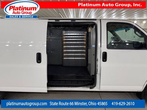 Used 2018 Chevrolet Express 3500 Extended w/ Driver Convenience Package RWD image 35