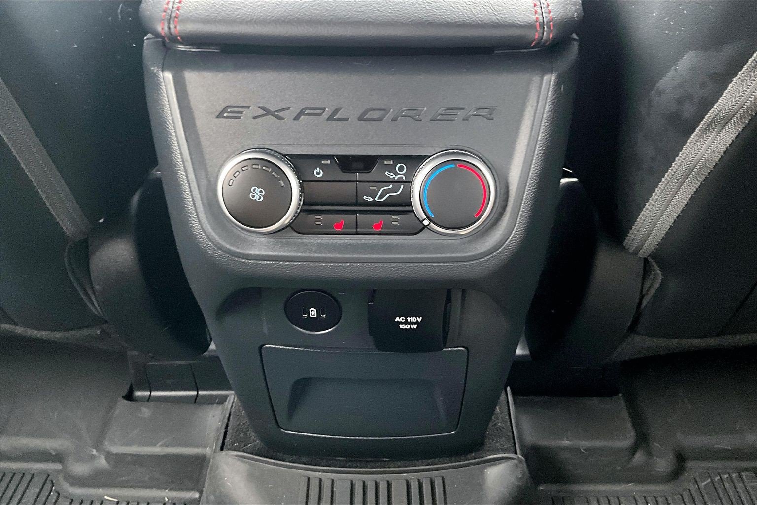 Used 2025 Ford Explorer ST AWD/4WD image 34