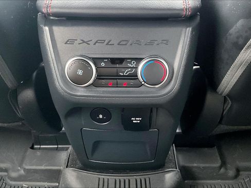 Used 2025 Ford Explorer ST AWD/4WD image 34