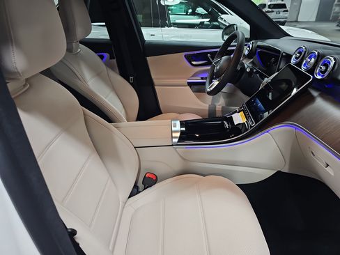 New 2026 Mercedes-Benz GLC 350e GLC 350e image 10