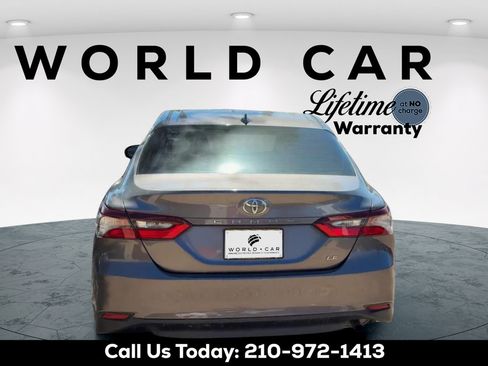 Used 2021 Toyota Camry LE FWD image 6