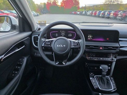 New 2026 Kia Seltos S image 18