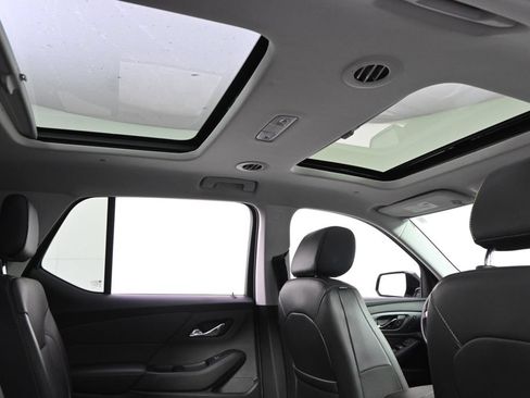 Used 2018 Chevrolet Traverse Premier w/ Redline Edition AWD/4WD image 17