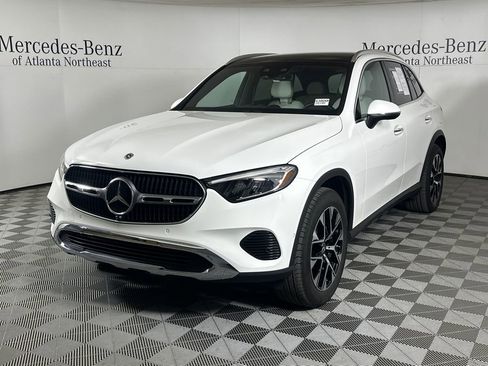 Certified 2026 Mercedes-Benz GLC 350e 4MATIC image 3