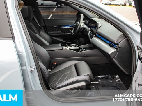 Used 2025 BMW i5 eDrive40i w/ M Sport Package RWD image 22