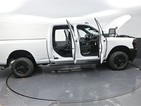 New 2026 RAM 2500 Tradesman image 32
