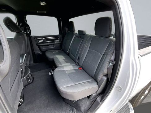 Certified 2025 RAM 2500 Big Horn AWD/4WD image 19