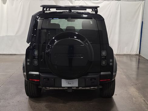 New 2026 Land Rover Defender 110 X-Dynamic SE image 8