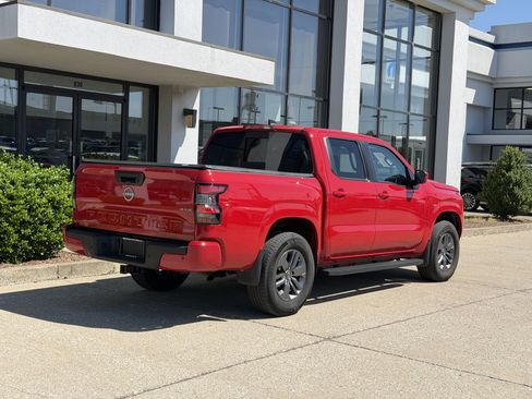 Used 2025 Nissan Frontier SV w/ SV Convenience Package AWD/4WD image 4