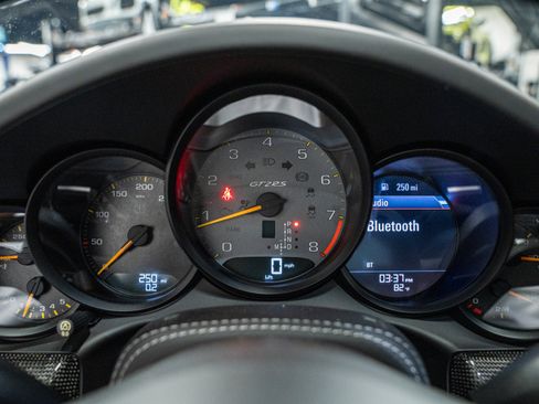 Used 2018 Porsche 911 GT2 RS RWD image 28
