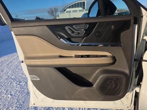 Used 2022 Lincoln Corsair AWD w/ Equipment Group 101A image 28