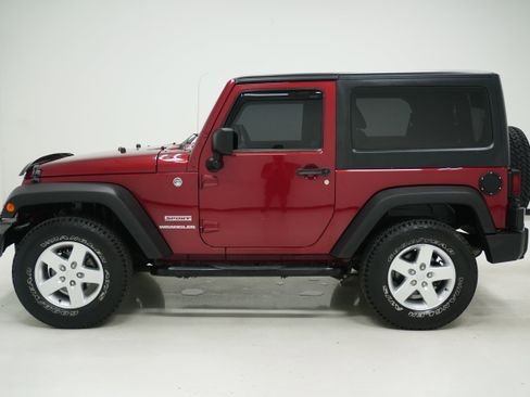 Used 2013 Jeep Wrangler Sport image 7