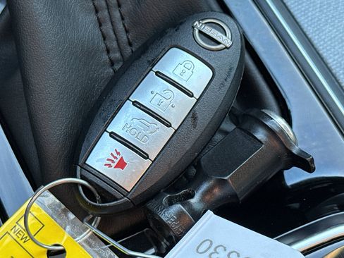 Certified 2021 Nissan Armada SV w/ SV Appearance Package image 38