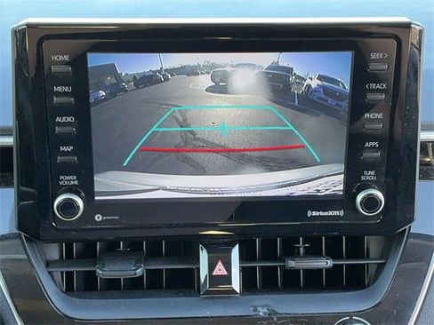Used 2022 Toyota Corolla LE image 20