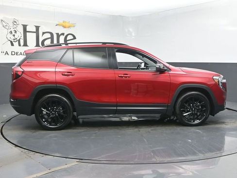 Used 2023 GMC Terrain SLT w/ Tech Package image 7