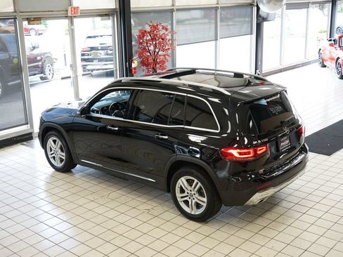 Used 2023 Mercedes-Benz GLB 250 4MATIC w/ Premium Package image 63