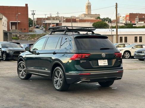 Used 2018 Volkswagen Tiguan SE w/ 18" Alloy Wheels Package AWD/4WD image 4