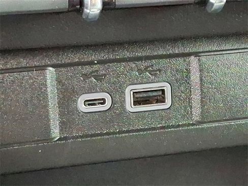 New 2025 GMC Canyon Elevation w/ Convenience Package image 15