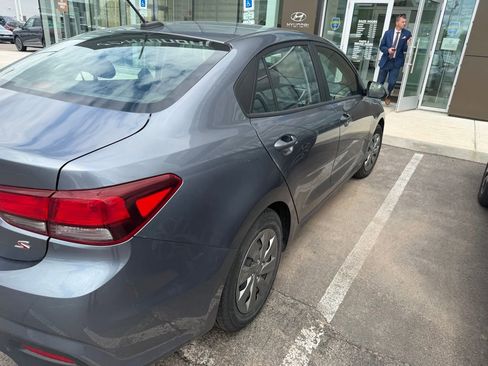 Used 2020 Kia Rio S FWD image 5