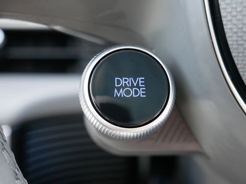 Certified 2024 Hyundai Ioniq 5 Limited AWD/4WD image 30