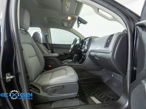 Used 2020 Chevrolet Colorado W/T w/ WT Convenience Package RWD image 42