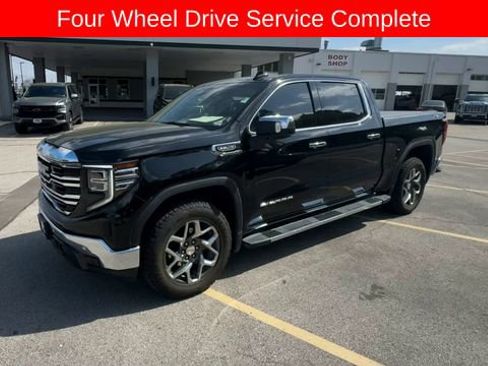 Used 2023 GMC Sierra 1500 SLT w/ SLT Premium Plus Package AWD/4WD image 4