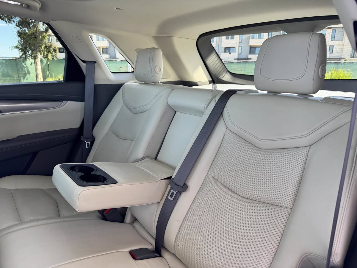 Used 2017 Cadillac XT5 Luxury w/ Driver Awareness Package FWD image 33