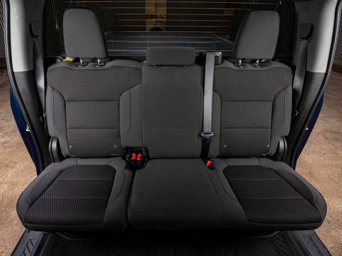 Used 2022 Chevrolet Silverado 2500 Custom w/ Custom Convenience Package image 29