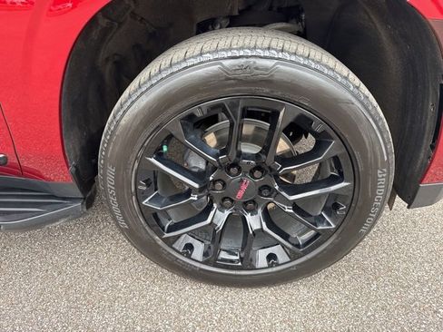 Used 2024 GMC Yukon Denali image 33