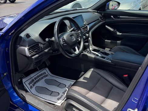 Used 2018 Honda Accord Sport image 10