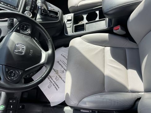 Used 2016 Honda CR-V Touring image 16