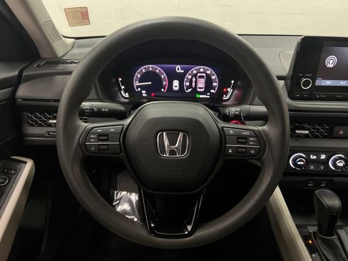 Used 2023 Honda Accord EX image 18