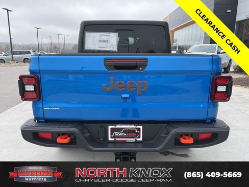 New 2026 Jeep Gladiator Mojave w/ Technology Group AWD/4WD image 18