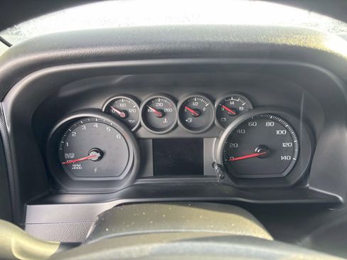 Used 2020 Chevrolet Silverado 1500 Custom w/ Custom Value Package image 16