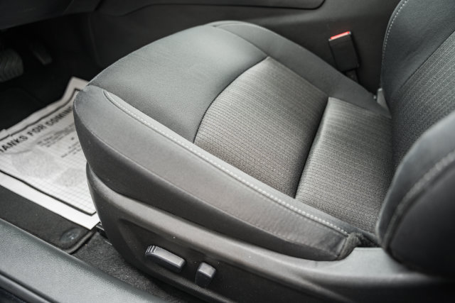 Used 2025 Nissan Altima 2.5 SV FWD image 36