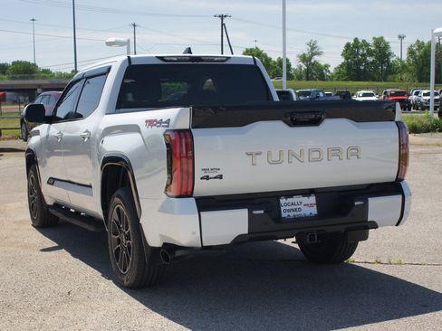 Used 2024 Toyota Tundra Platinum w/ TRD Off-Road Package AWD/4WD image 16