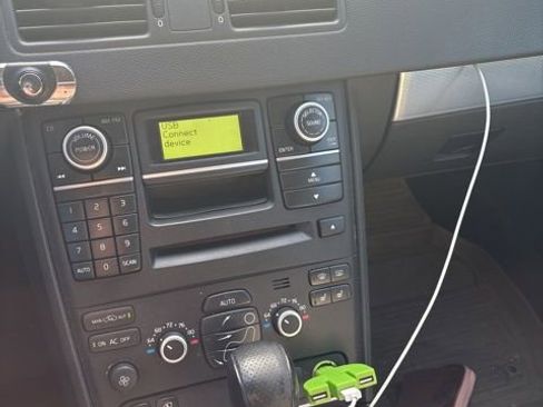 Used 2010 Volvo XC90 3.2 R-Design image 12