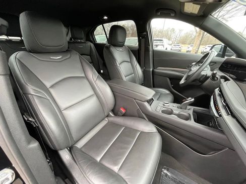 Used 2024 Cadillac XT4 Premium Luxury FWD image 31