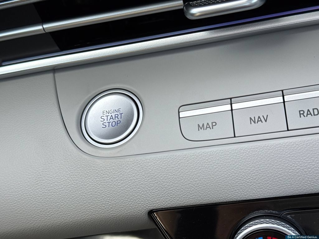 Certified 2026 Hyundai Elantra Limited FWD image 34