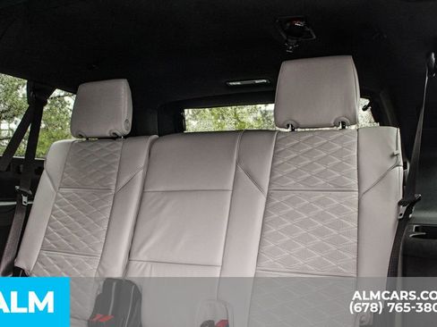 Used 2026 Cadillac Escalade ESV Platinum Sport image 19