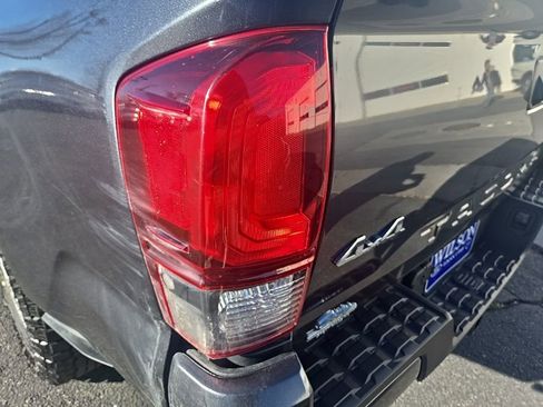Used 2022 Toyota Tacoma SR image 31
