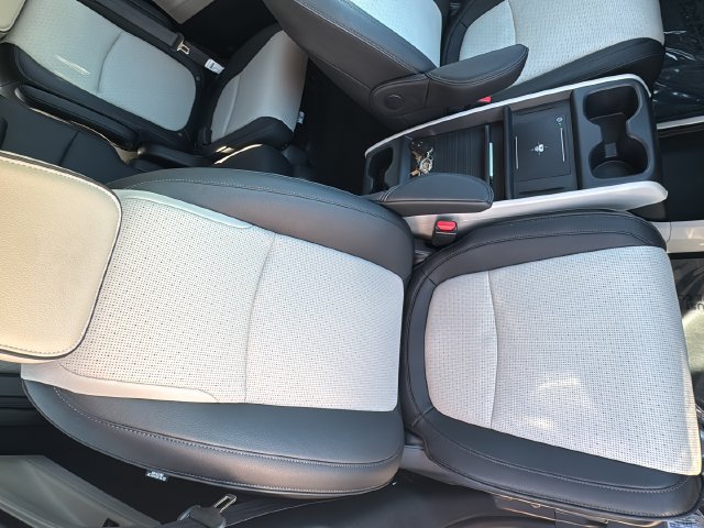 Certified 2026 Honda Odyssey Elite image 21