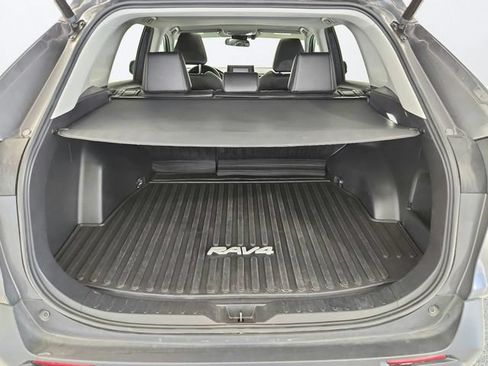Used 2022 Toyota RAV4 XLE Premium AWD/4WD image 23