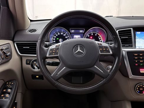 Used 2015 Mercedes-Benz ML 350 ML350 4MATIC w/ Premium 1 Package image 31