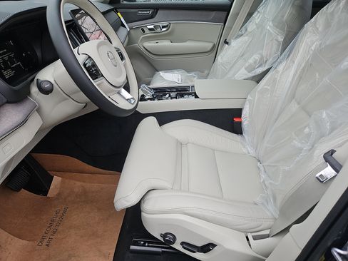 New 2026 Volvo XC90 B6 Ultra w/ Protection Package Premier image 20