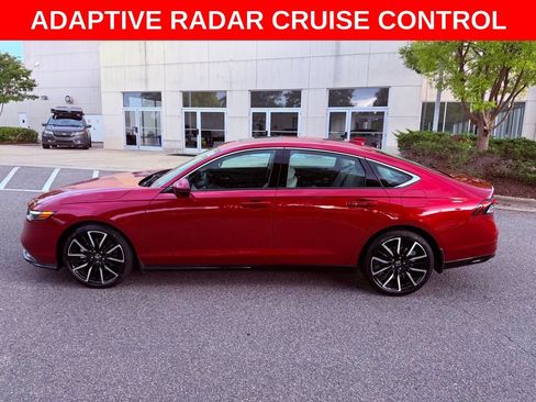 Used 2025 Honda Accord Touring image 4