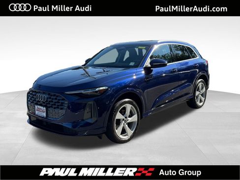 Used 2025 Audi Q5 Premium Plus w/ Premium Plus AWD/4WD image 1
