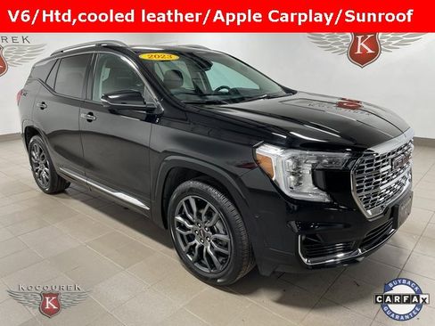 Used 2023 GMC Terrain Denali image 1