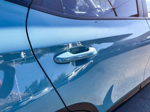 Certified 2025 Kia Seltos S FWD image 12