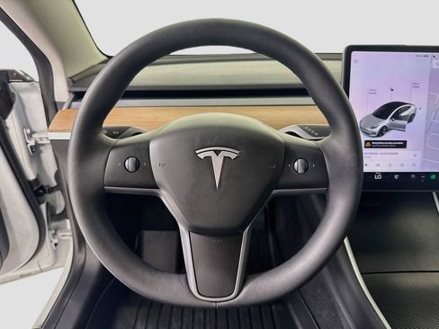 Used 2020 Tesla Model 3 Long Range AWD/4WD image 11